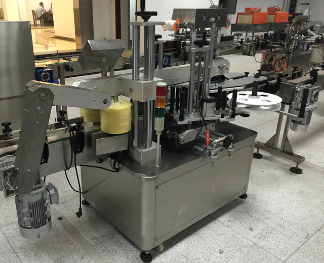 라벨링 기계용 클로즈업 사진.jpg