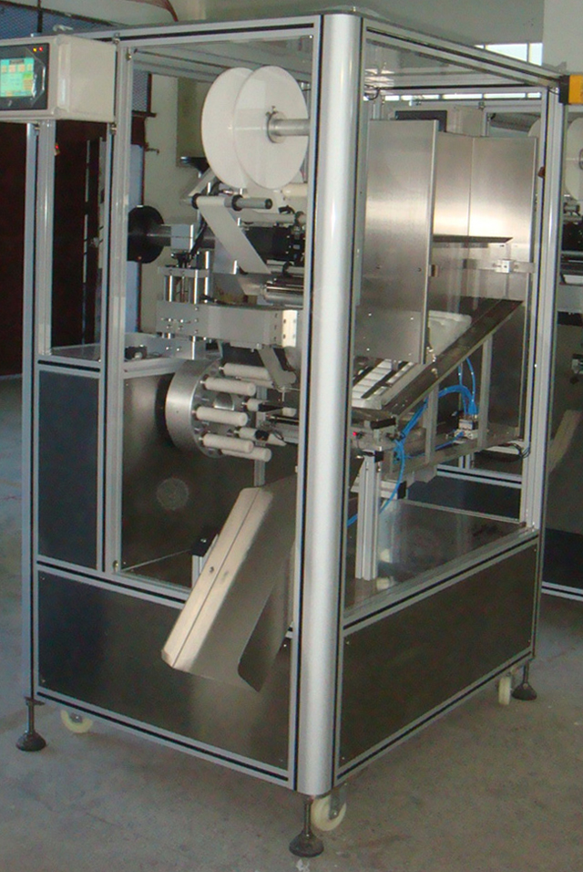 tubes labeling machinery 튜브 라벨링 장비.jpg