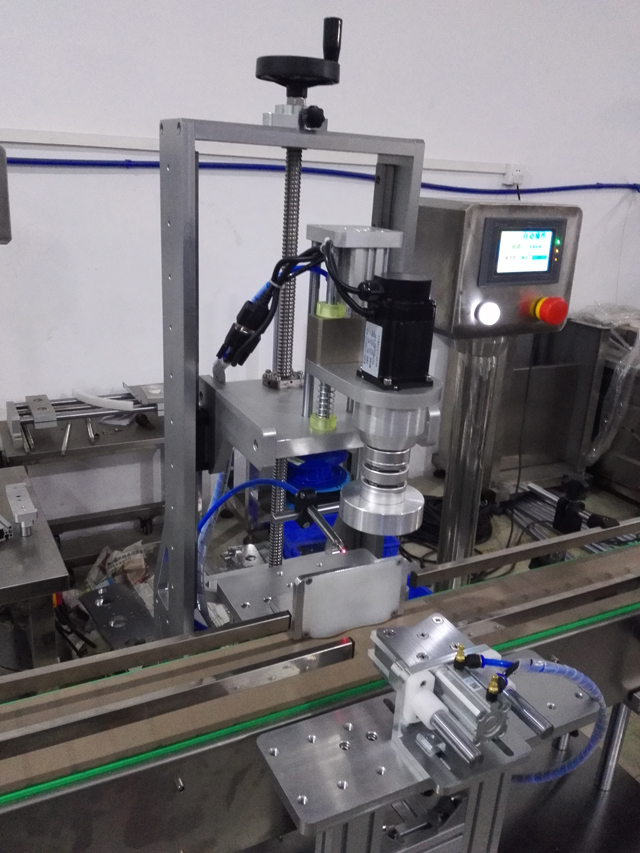 싱글 헤드 캡핑 머신 항아리.jpg