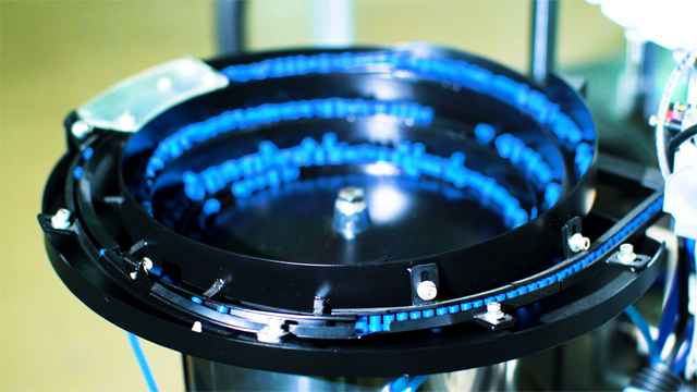 그릇 뚜껑 먹이기.jpg