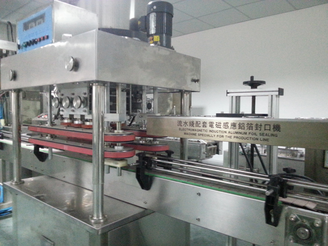 capping machine automatic high speed 고속 캡핑 기계.jpg