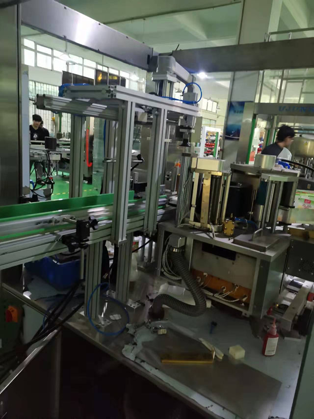 핫멜트 라벨러.jpg