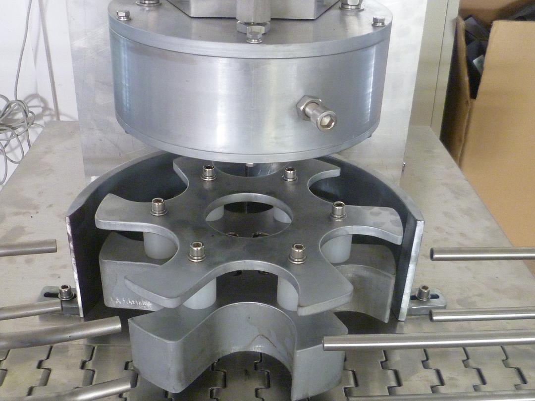 rotary vacuum capper machinery 진공 캡핑기 회전 헤드.JPG