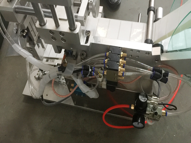 cable labeling equipment semi automatic 와이어 라벨링 기계.jpg