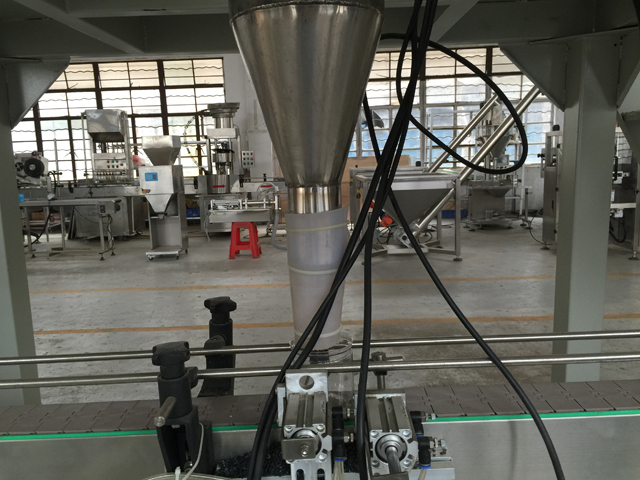 과립 필러용 필링 노즐.jpg