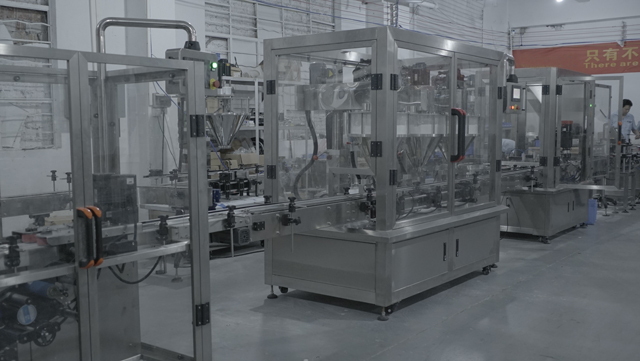 루즈파우더 충전라인 공장 승인.JPG