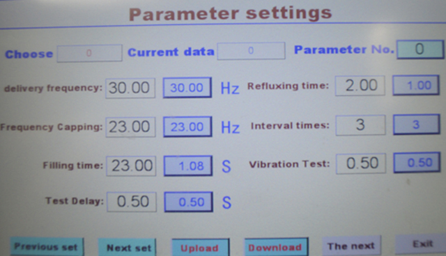automated capping machine with touch screen controlling system 터치스크린 캡핑기.jpg