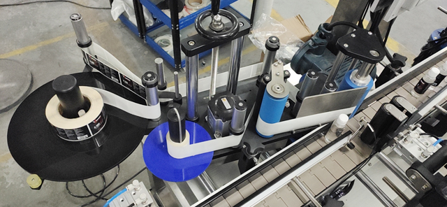 라벨 스티커 기계.JPG