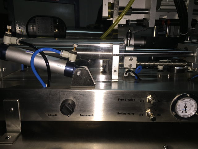 horizontal filling machine for filling process 튜브용 수평 충전기 필러 실러.jpg