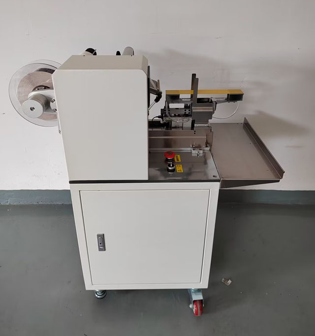 개사료 포장 라벨러 (5).jpg