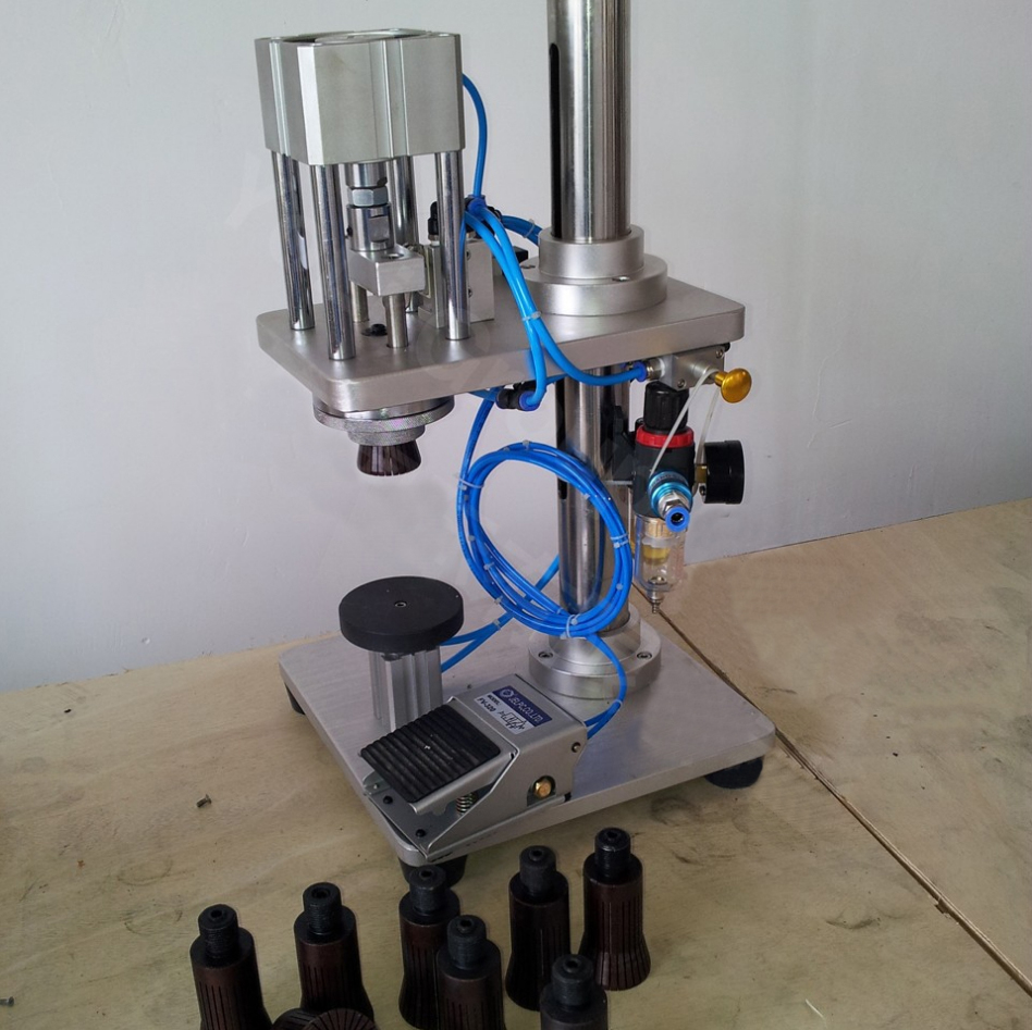 manual crimping machine for glass bottles 공압 캡핑 장비 반자동 공압.jpg