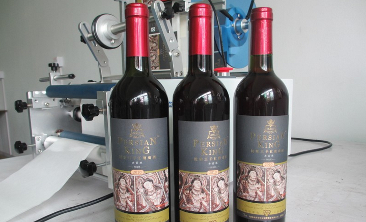 semi automatic labeling machine 라벨링 장비.jpg