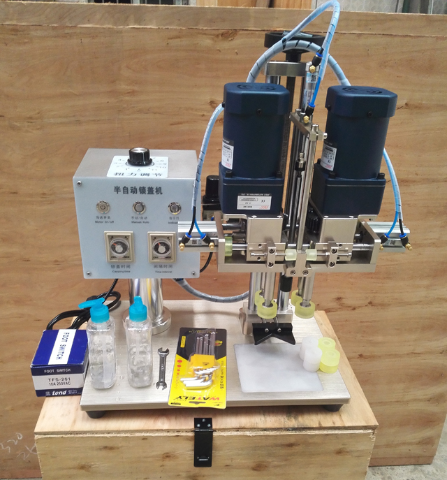 나사 캡핑 기계.jpg