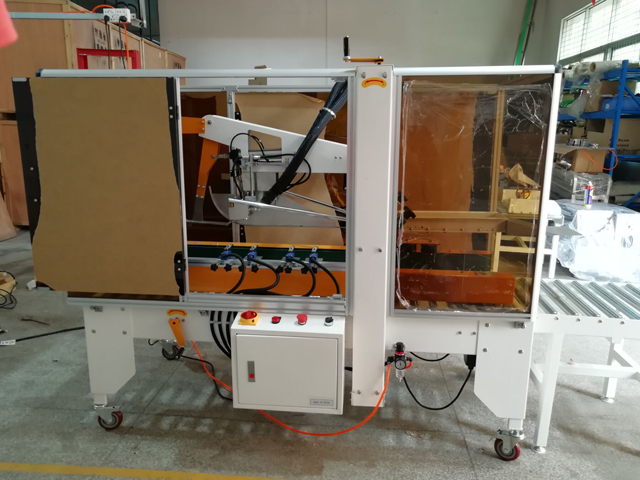 핫멜트 접착제 장치가 있는 카톤 밀봉기 (1).jpg