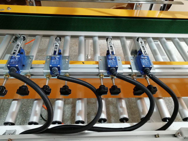 접착제 스프레이 스위치.jpg