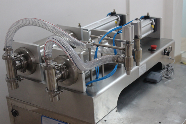 용기용 샘플 채우기.jpg